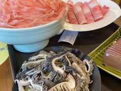 -小天鹅火锅·一线江景洪鼎旗舰店(洪崖洞店)