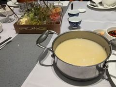 -红鼎豆捞·非遗鲍皇汤火锅(宝丰路店)