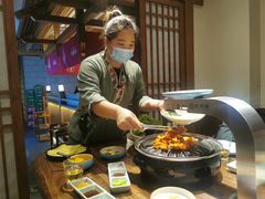 -明洞阿姨·韩式酱蟹烤肉·创意料理(三元桥店)