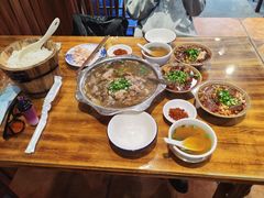 -谢老五跷脚牛肉·非遗传承店