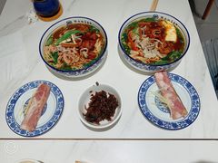 -镇南锅盖面馆(解放路店)