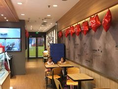 用餐区-85度C(上海奉贤苏宁生活广场二店)