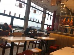 大堂-百事佳烧鸭牛腩(上海虹桥站店)