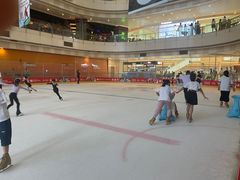 -冰纷万象滑冰场(二七万象城店)