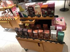 零售区-星巴克(新达汇三林店)