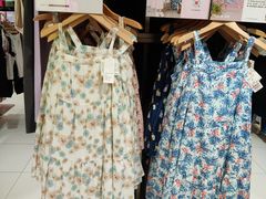 -优衣库(北京万柳华联购物中心店)