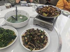 -丹水桥地锅鱼·翘嘴鲌·地方特色全鱼宴(丹江口大坝店)
