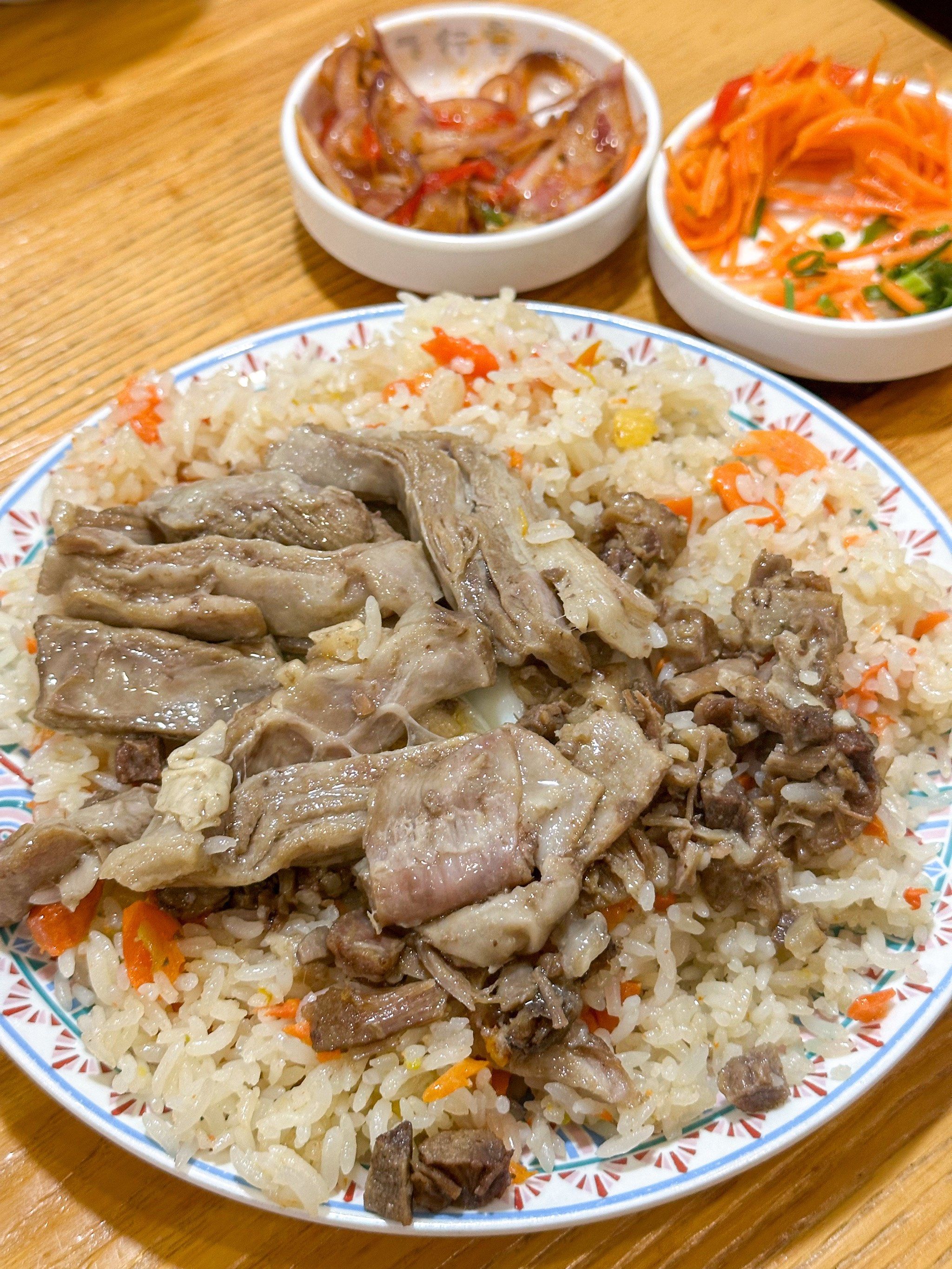 好吃到追加一盘,我愿称之为滨江坠强手抓饭❗