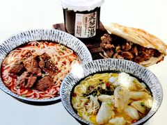 -灵芝妹子海鲜米线(劳动公园店)