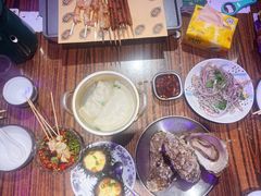 -蚝堡海鲜·威海菜·海肠捞饭·烧烤·亚洲吃蚝公司(幸福门店)