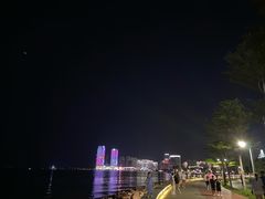 -万绿园