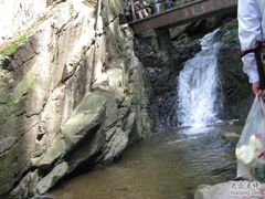 -藏龙百瀑风景区