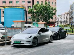 -TESLA 特斯拉(广州天环广场体验店)