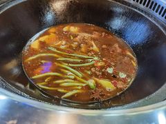 -哈尔滨烧烤·山河村铁锅炖(交大店)
