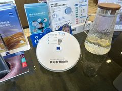 -三目眼镜·蔡司视觉合作店(青浦宝龙店)