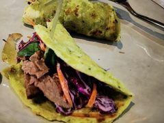 羽衣甘蓝饼卷牛肉-Wagas沃歌斯(太古汇店)