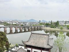 -披云山庄