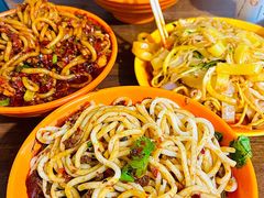 -玲玲米粉·新疆现炒米粉(大十字总店)