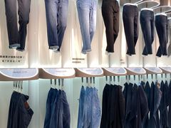 -百盛(万象城店)