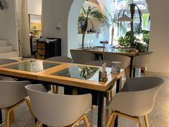 -春树下·树屋花房西餐厅(罍街AS1980店)