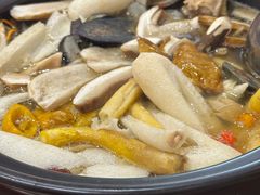 -菌之家·专业纯野生菌火锅·特色炒菌