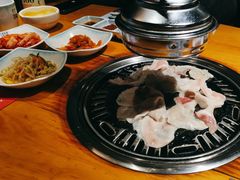 -唯成•韩国炭火烤肉 유성고기