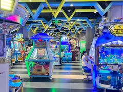 -反斗乐园π·电玩·高空拓展·蹦床(龙华天虹店)