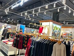 -燕莎奥特莱斯购物中心