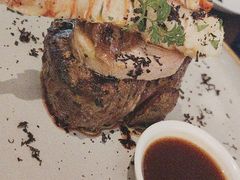 -卡佩罗意大利餐厅及酒吧Al Cappello Trattoria