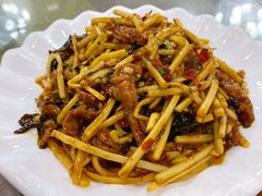 鱼香肉丝-椒香川流不息川菜馆(二七北路店)