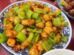 辣子鸡丁-北大地皖峰饭馆