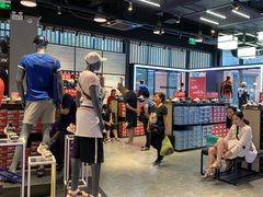 -SKECHERS 斯凯奇(上海国际时尚中心店)