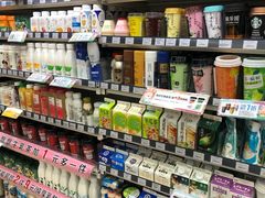 零售区-全家便利店(江湾镇站店)