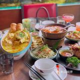 我们是快下午一点到的，店里依旧是座无虚席