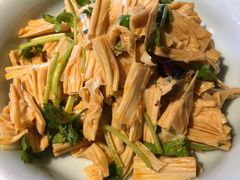 汤珍菌烩鲜腐竹-天和晟烤鸭店(玉泉西街店)