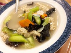 骨汤面筋烩丝瓜-东方饺子王(新奥购物中心店)