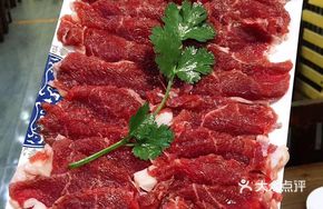 Hand-Cut Lamb Ribs