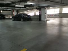 -大宁国际商业广场-地下停车库