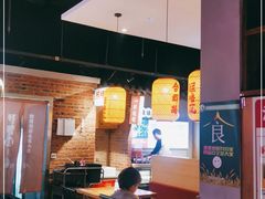 大堂-怪噜范·老贵阳街头名小吃(汇金星力城店)