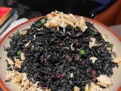 黑色经典蟹肉炒饭-君庭中餐馆(湘江豪生店)