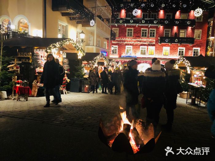 沃尔夫冈湖图片