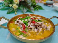 酸菜鱼-上陵手抓(观湖壹号店)