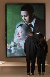 -乐派诗婚纱摄影