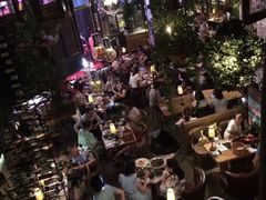 大厅-胡桃里乐队酒馆(鎏嘉码头店)