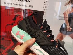 -UNDER ARMOUR(新燕莎奥莱店)