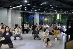 -STAR舞蹈工作室