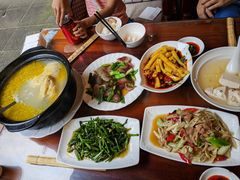 -华冠悠岚·庭院餐厅(青城后山店)