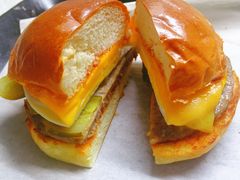 牛肉堡-巴黎贝甜(凯德MALL望京店)