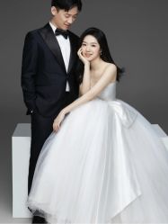 -易摄影婚纱摄影工作室