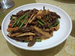 鹿茸菌炒牛柳-联邦酒楼